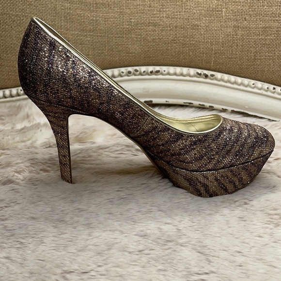 Nine West | Mendoza Platform Pump Shoe - Picture 7 of 10